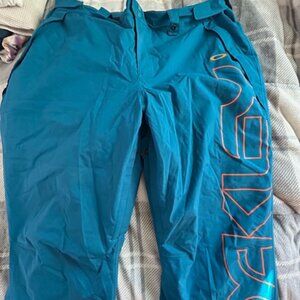 men's Oakley snowboard pants